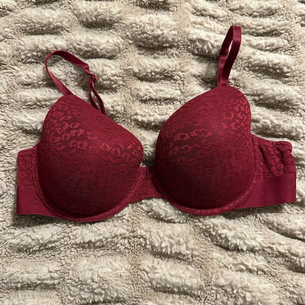 PINK Victoria’s Secret wear Everywhere Maroon Cheetah Print Bra- 38 C